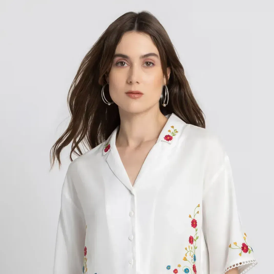Spread-Collar-White-Embroidered-Short-Sleeves-Casual-Top-For-Women